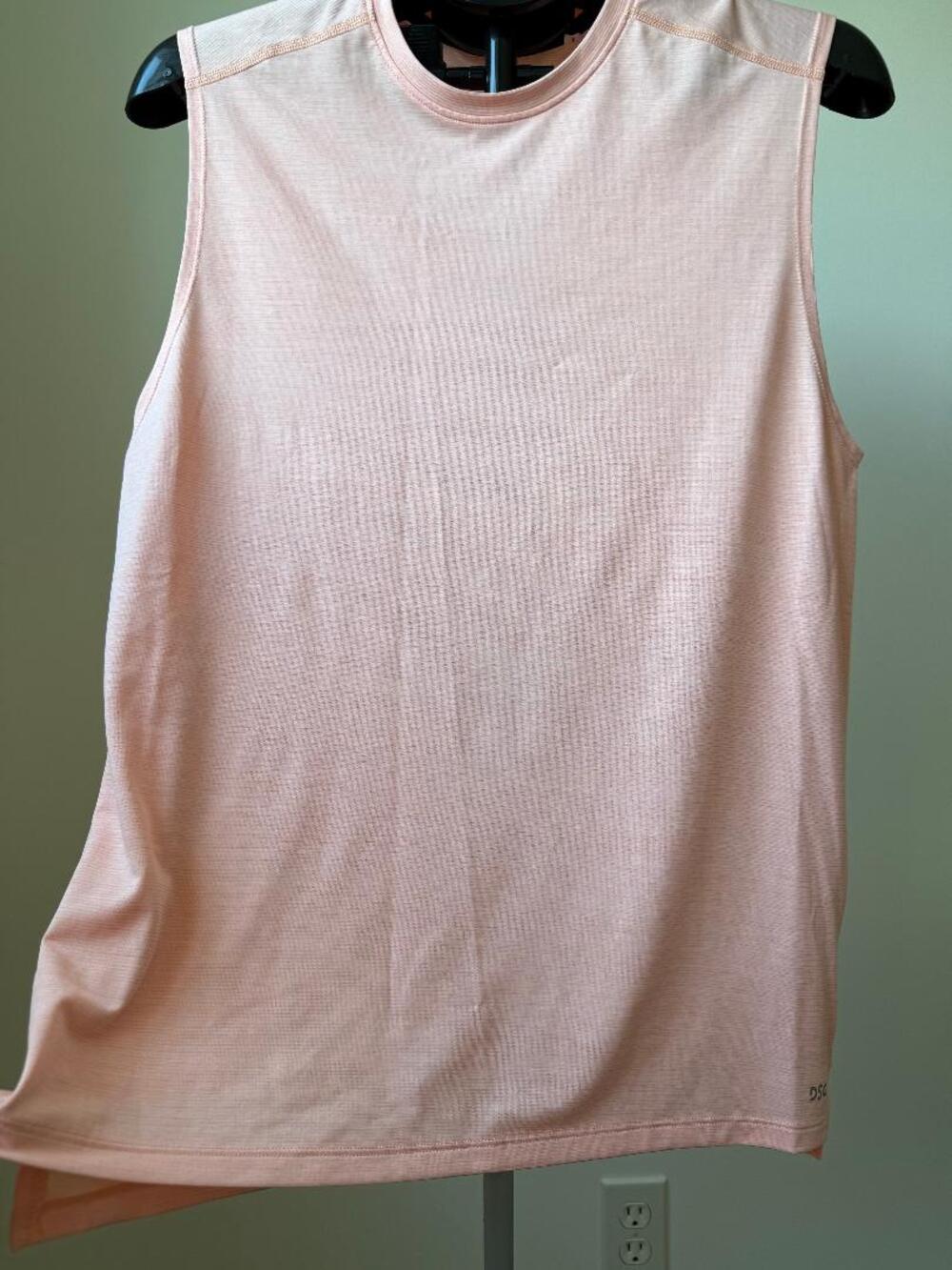 DSG (Dick's Sporting Goods) PEACH/ORANGE MENS SLEEVELESS TEE SIZE SMALL